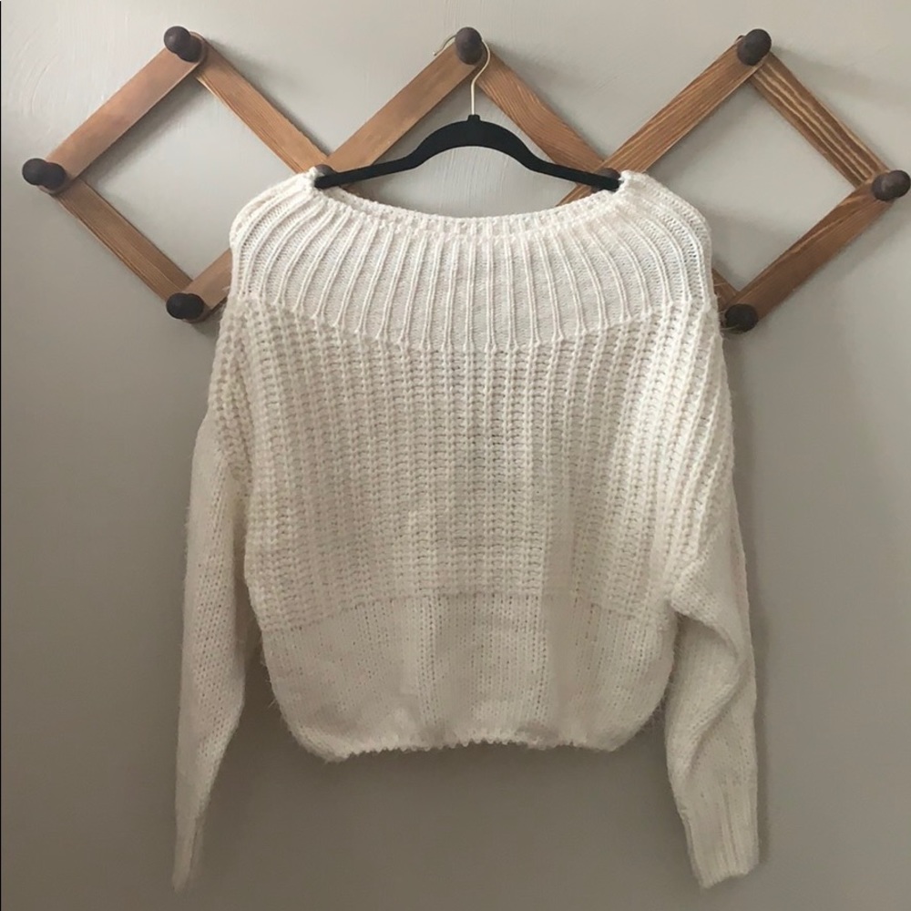 Forever 21 off the shoulder sweater. Sz M, NWT!!